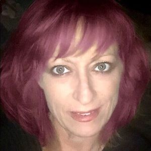 Meet your Posher, Loretta